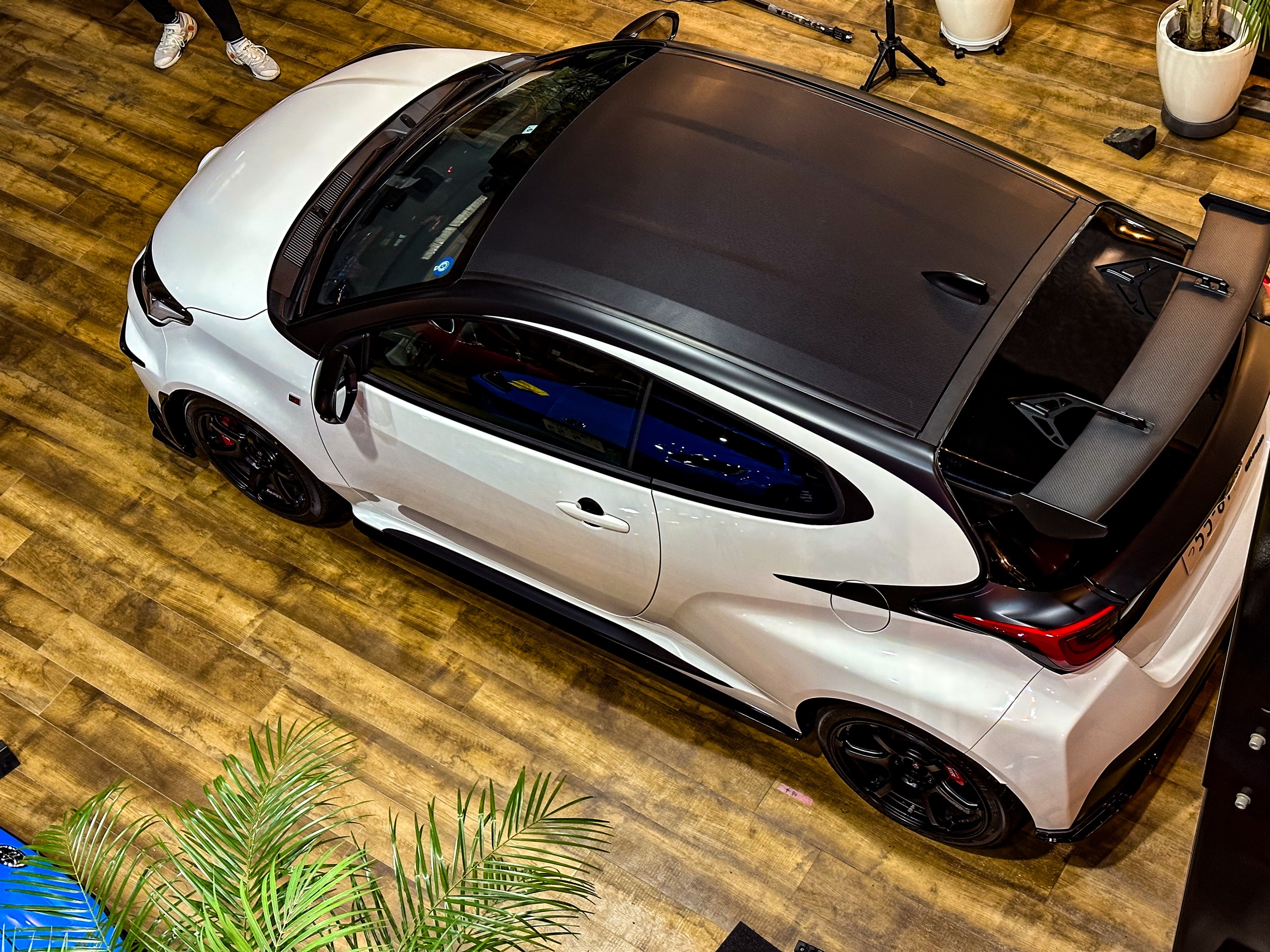 GR YARIS BLACK DIVIDE 施工写真 3