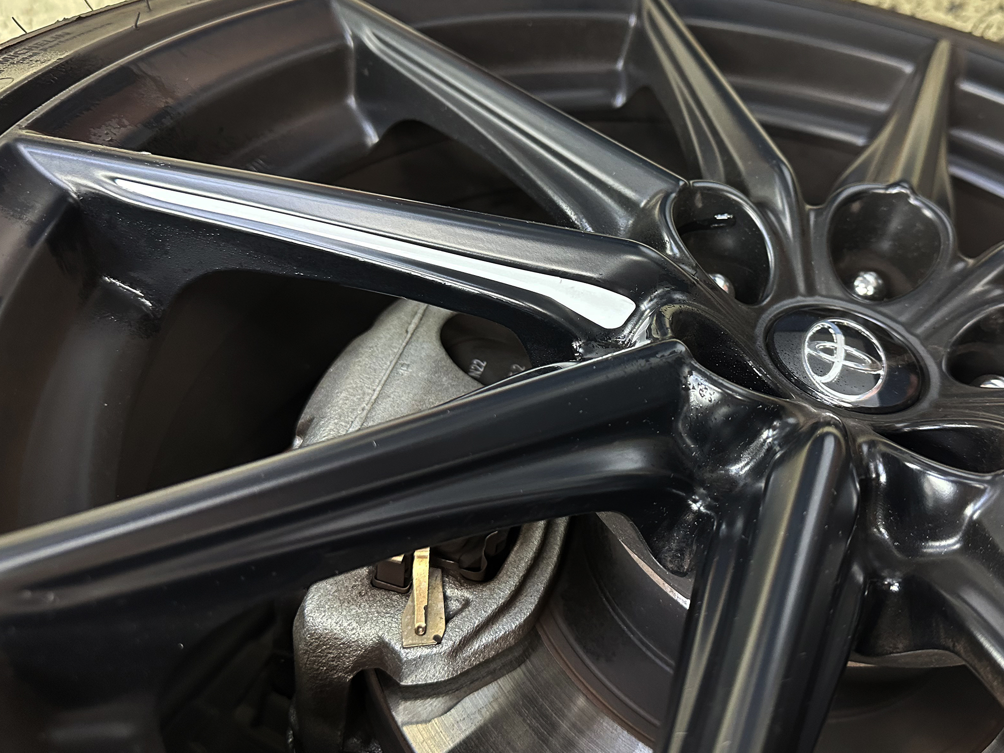 WHEEL DESIGN DECAL