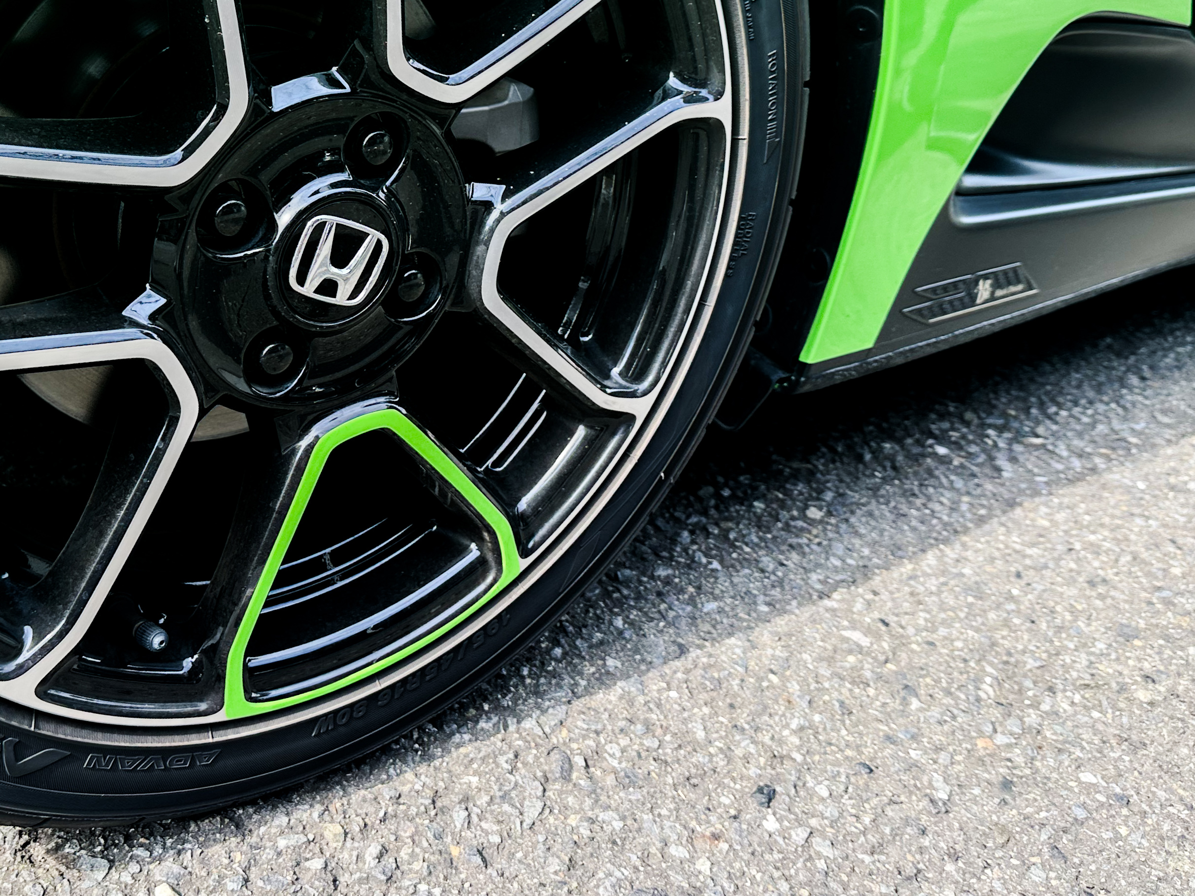 WHEEL DECAL